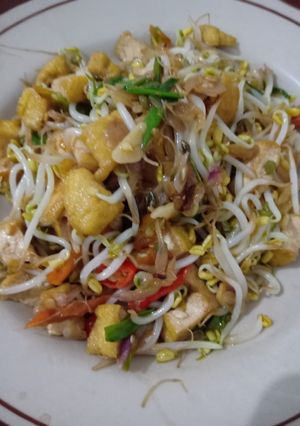 Foto resep Tumis tauge tahu nikmat simpel