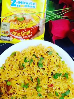 चटपटी मसालेदार मसाला मैगी (chatpati masaledar masala maggi recipe in hindi) रेसिपी मुख्य फोटो