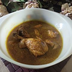 A picture of Black Pepper Chicken Curry.