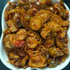 A picture of Ivy gourd fry.
