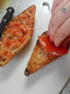 Una foto de Pan tumaca (pa amb tomàquet)