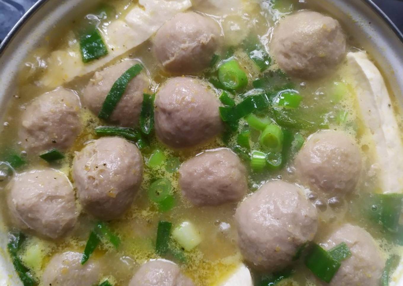 Kuah Bakso dengan Bone Broth Sapi