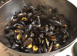 Une photo de Moules de bouchot au gorgonzola et vin blanc