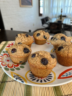 Una foto de 🫐 MUFFINS DE AVENA Y ARÁNDANOS 🫐