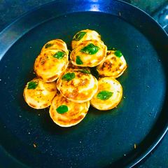Rava appe A picture of Rava appe.