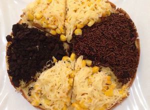 Foto resep Martabak manis ( toping oreo ceres jagung dan keju )