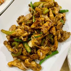 A picture of Restaurant style dry chili chicken.