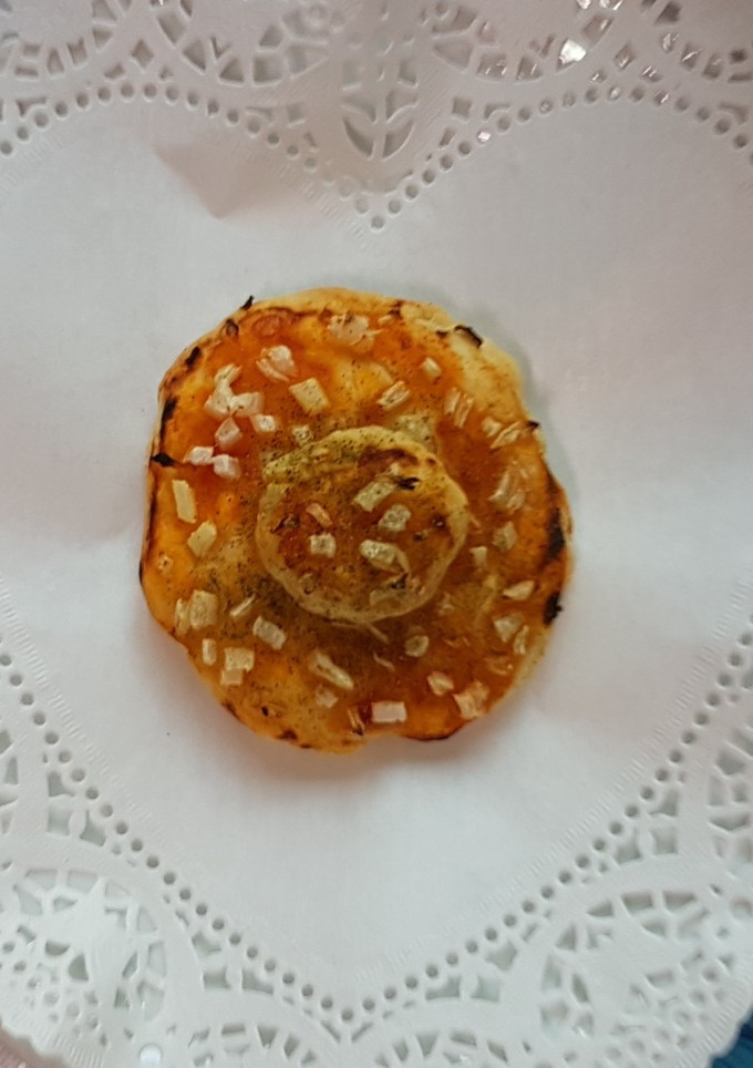 Una foto de Hojaldre de cebolla y orégano 😋