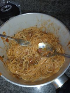 Una foto de Spaghettis a mi manera