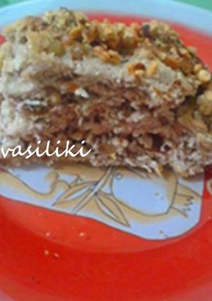 Φωτογραφία της συνταγής Ψωμί - τσουρέκι με σταφίδες και φιστίκια