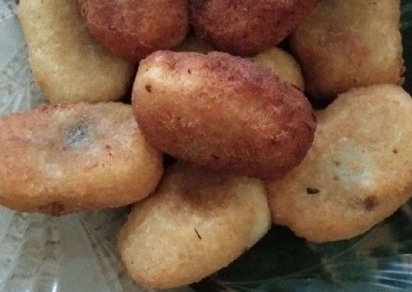 Kue tradisional " Jemblem'