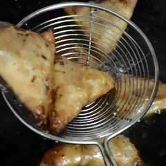 A picture of Beef Samosey.