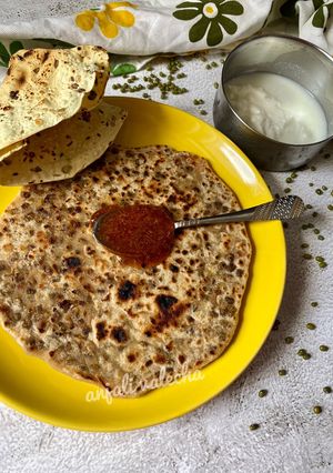 A picture of Moong dal parantha.