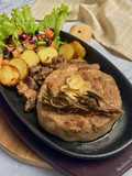 Saikoro and Tenderloin Wagyu Garlic Butter Praktis