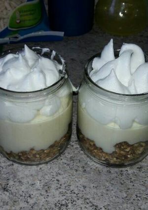 Una foto de Pie de limón en vasitos