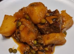 Foto principal de Estofado de costilla de ternera con champiñones