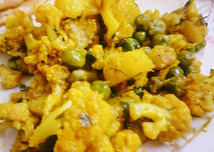 Steps to Prepare Favorite Spicy matar gobhi