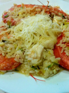 Una foto de Risotto con langostinos y pescado blanco