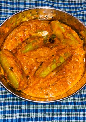 પરવળ કોરમા (Parval Korma Recipe In Gujarati) રેસીપી મુખ્ય ફોટો