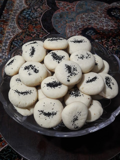 عکسی از دستور شیرینی آرد برنجی