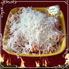 A picture of Schezwan Idli.