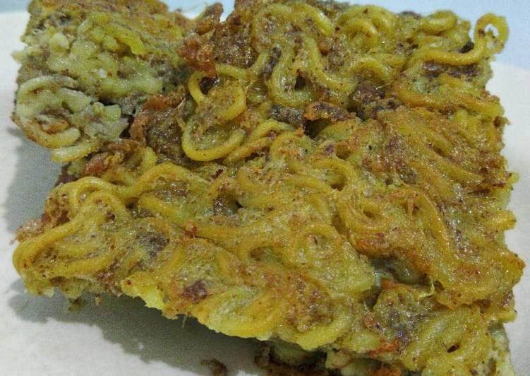 Omelet Mie Rendang