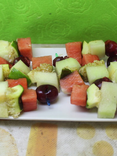 Una foto de Banderillas de fruta