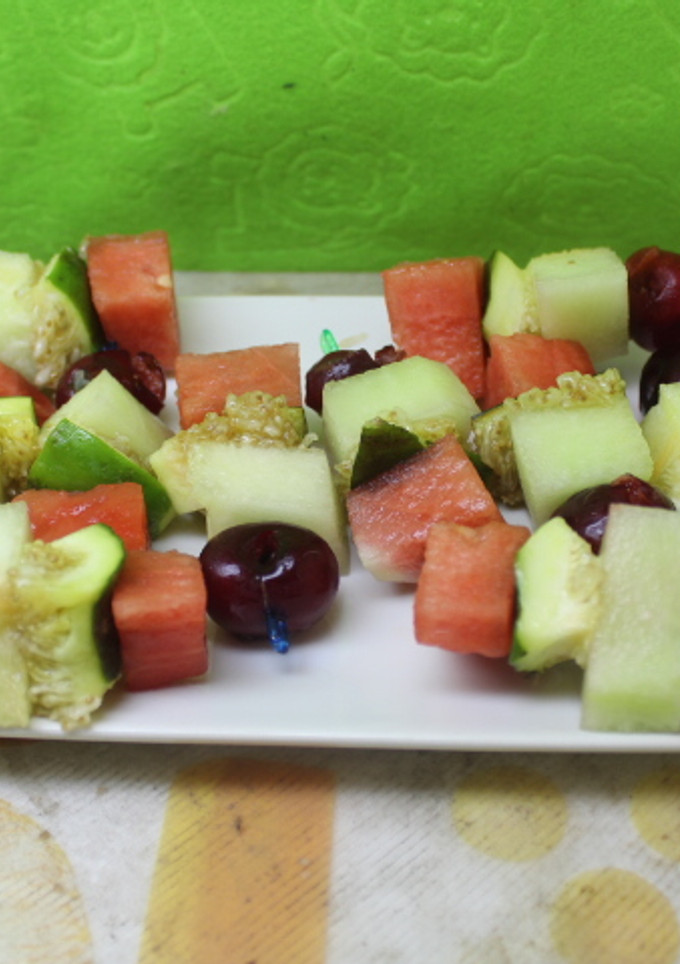 Una foto de Banderillas de fruta