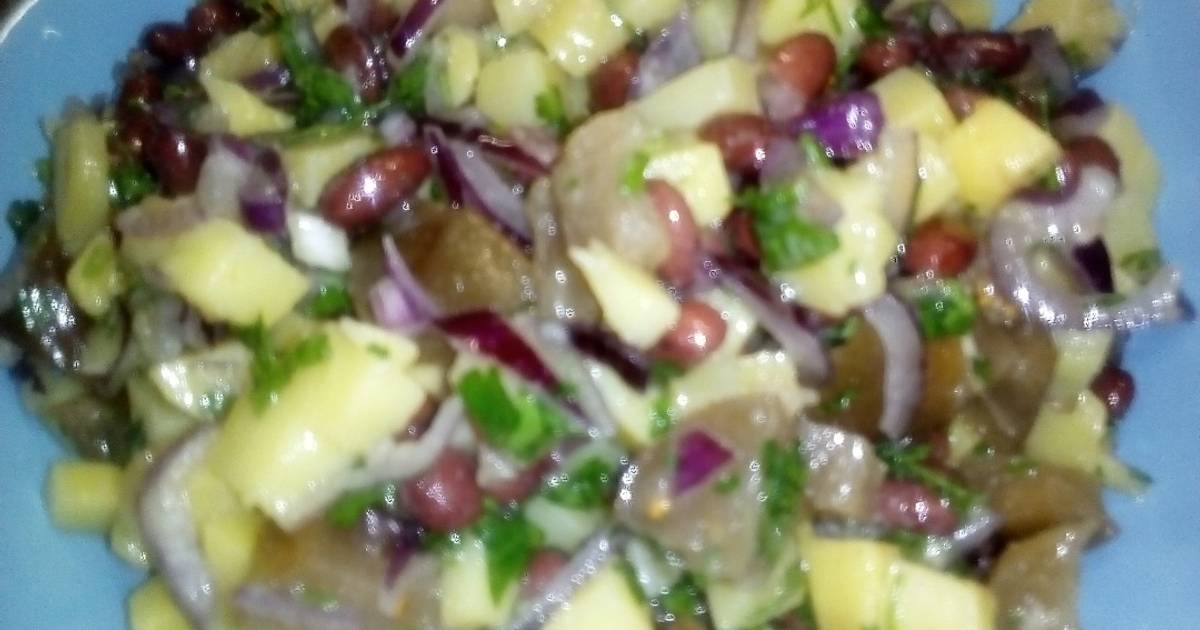 Как приготовить салат из баклажан с маринованным луком