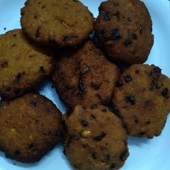A picture of Ragi dal vada.
