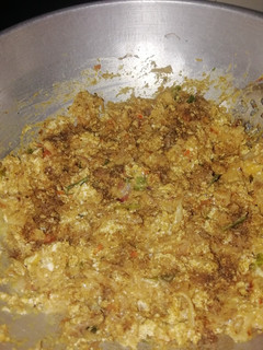 கொத்து முட்டை பரோட்டா(egg kotthu parotta recipe in tamil) செய்முறை முக்கிய புகைப்படம்