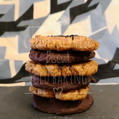 A picture of Chinese sesame cookie.