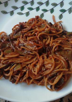 Una foto de Espaguetis con tomate