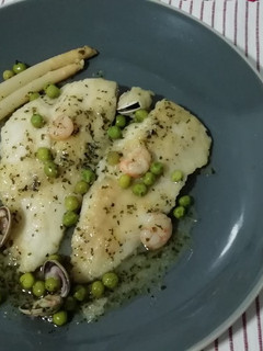 Una foto de Merluza en salsa verde