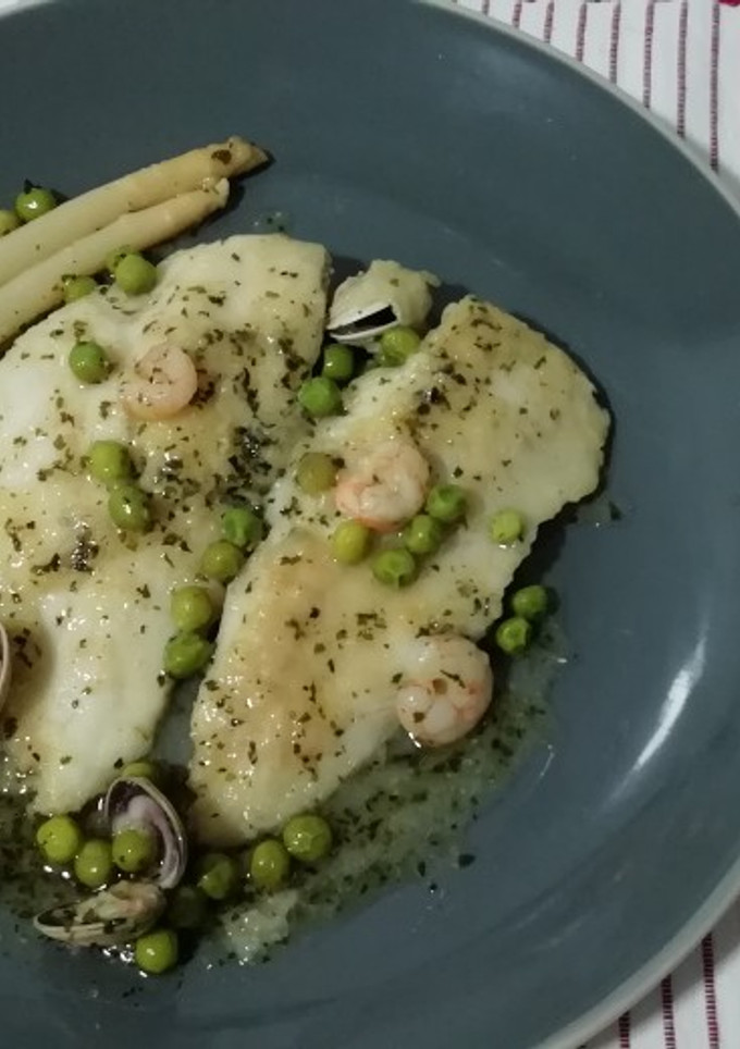 Una foto de Merluza en salsa verde