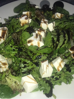 Una foto de Ensalada de brotes tiernos