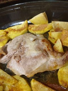 Una foto de Secreto de cerdo al horno con patatas