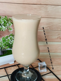 A picture of Banana coconut milkshake.