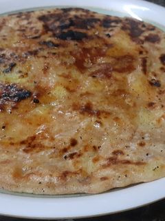 आलू का पराठा (aloo ka paratha recipe in Hindi) रेसिपी मुख्य फोटो