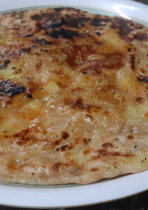 आलू का पराठा (aloo ka paratha recipe in Hindi) रेसिपी मुख्य फोटो