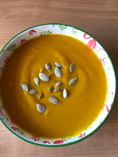 Una foto de Crema thai de boniato y zanahoria
