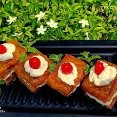 A picture of Mango Cake Pastry.