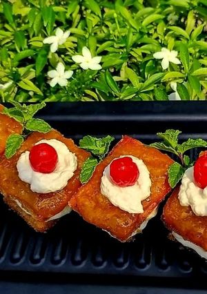 A picture of Mango Cake Pastry.