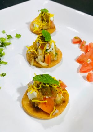 पापड़ी चाट ( Papdi chaat recipe in Hindi) रेसिपी मुख्य फोटो