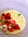 Polpo marinato su purè di patate con bottarga