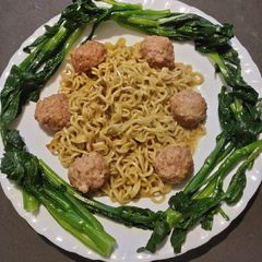 A picture of Instant Noodle.