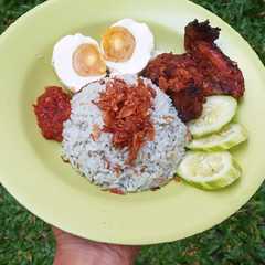 รูปของ Nasi Uduk Biru Rice Cooker/ Nasi Biru