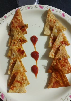 રોટી નાચોસ(roti nachos recipe in Gujarati) રેસીપી મુખ્ય ફોટો