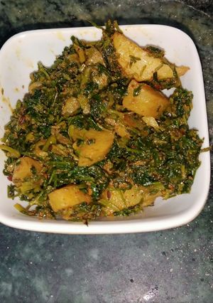 आलू मेथी की सब्जी (aloo methi ki sabzi recipe in Hindi) रेसिपी मुख्य फोटो