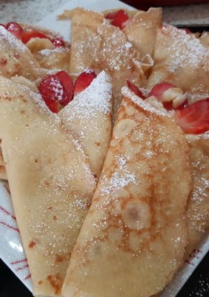A picture of My fruity French Crepes.